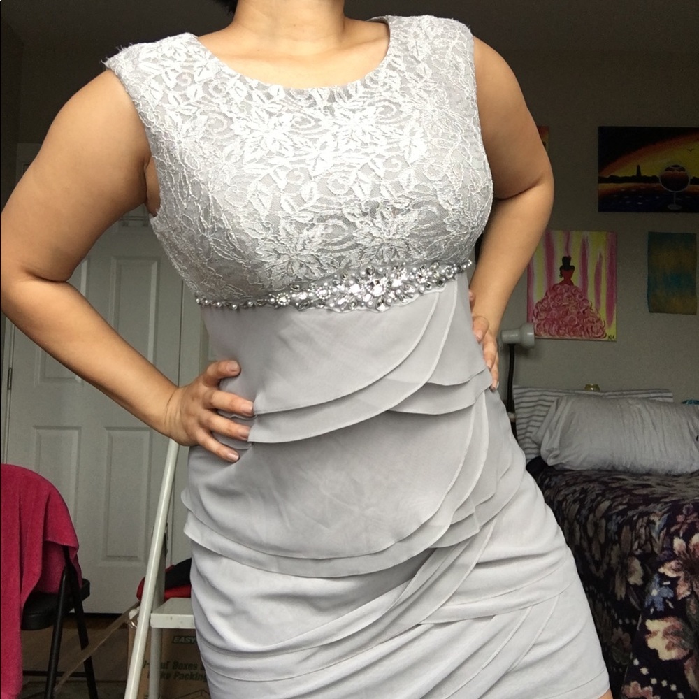 Beautiful Silver Sparkle Jessica Howard Dress 10